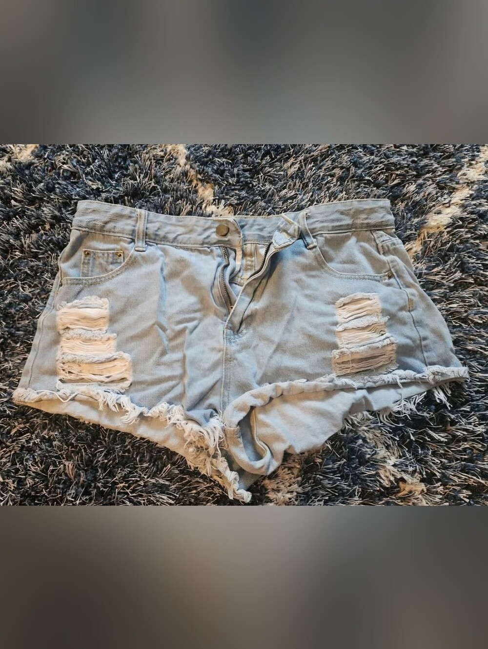 🎉 4 Items/$15 🎉 Light Blue Distressed Denim Women's Shorts